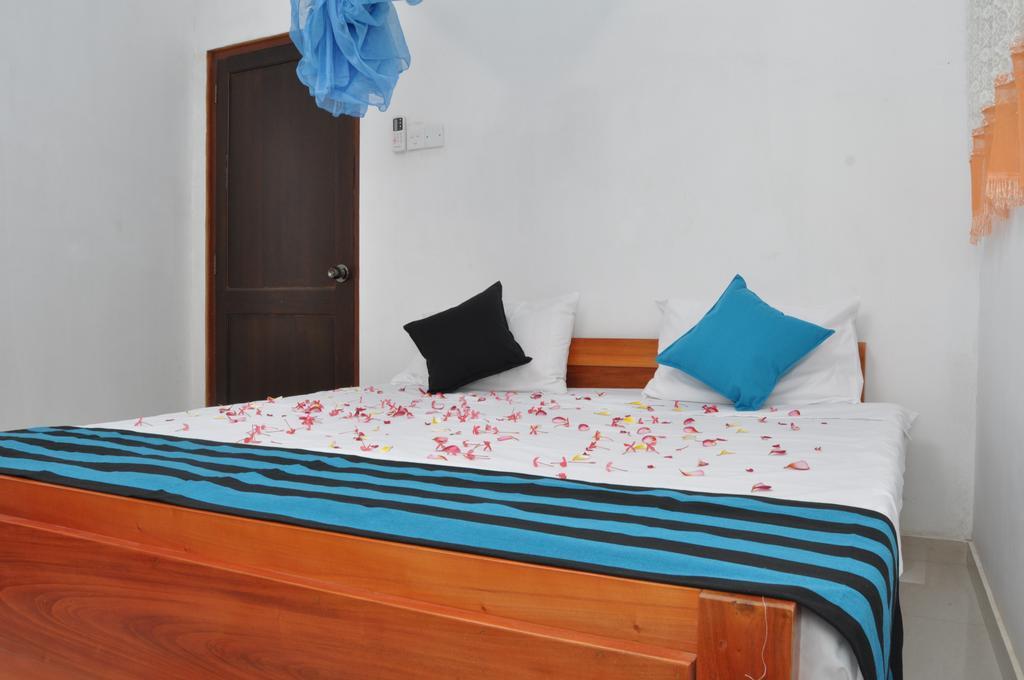 Tms Beach House Negombo Ngoại thất bức ảnh