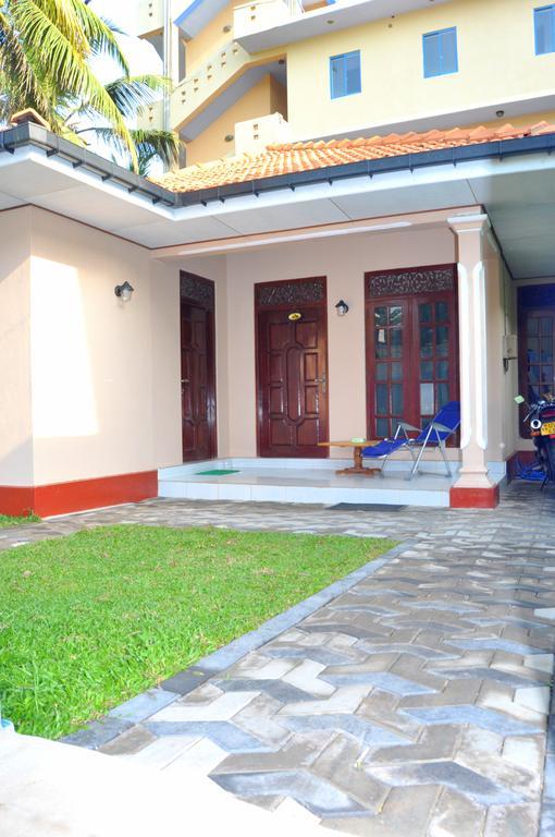 Tms Beach House Negombo Ngoại thất bức ảnh