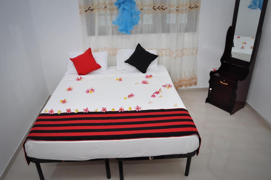 Tms Beach House Negombo Ngoại thất bức ảnh
