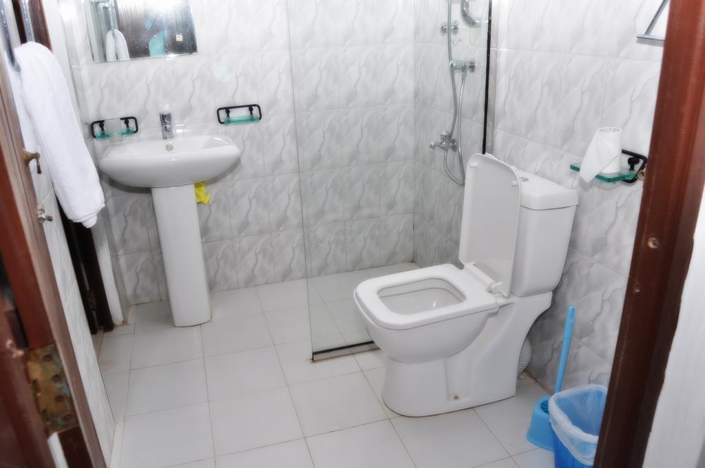 Tms Beach House Negombo Ngoại thất bức ảnh